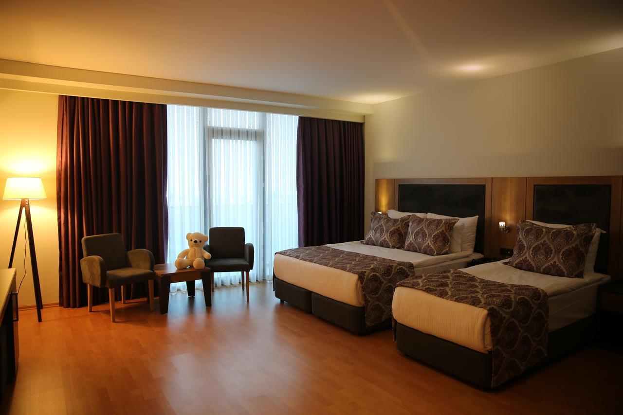 Euphoria Apartments Batumi Bagian luar foto